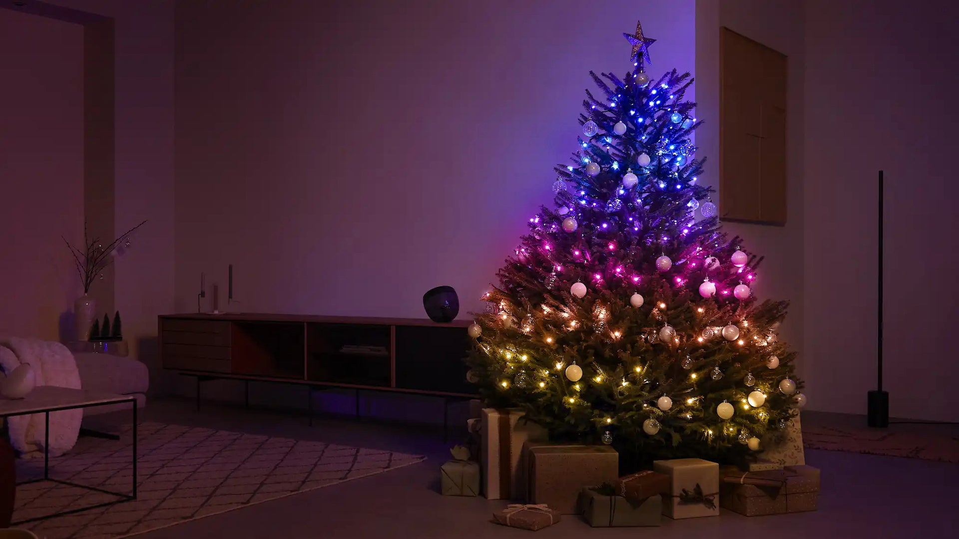 Philips Hue Festavia smart Christmas lights announced