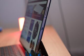 USB-C port on iPad Pro M2