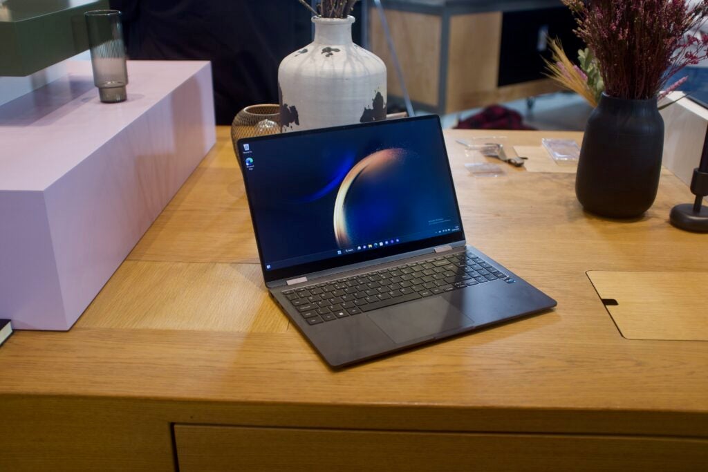 galaxy book 3 pro 360 front
