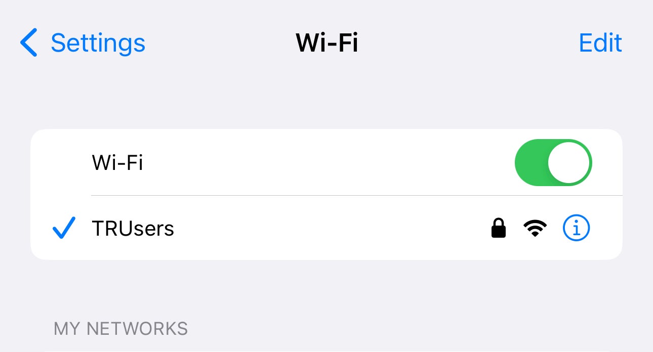 Wi-Fi ネットワークを確認します。
