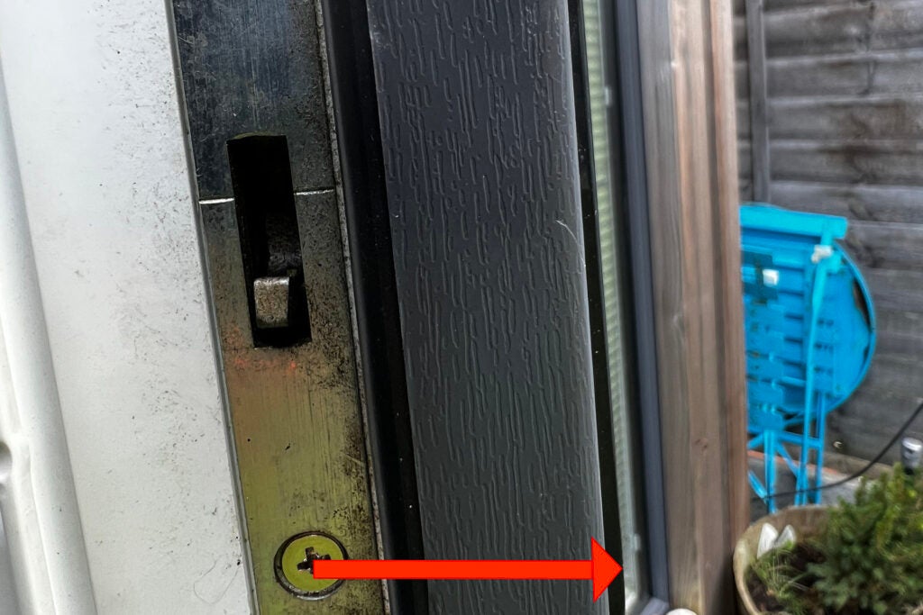 Ukur Euro Cylinder Lock dari luar
