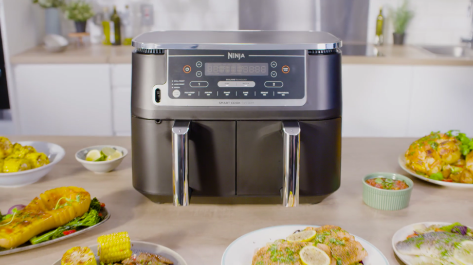 https://www.trustedreviews.com/wp-content/uploads/sites/54/2023/02/Ninja-Foodi-MAX-Dual-Zone-Air-Fryer-with-Smart-Cook-System-AF451UK-920x516.png