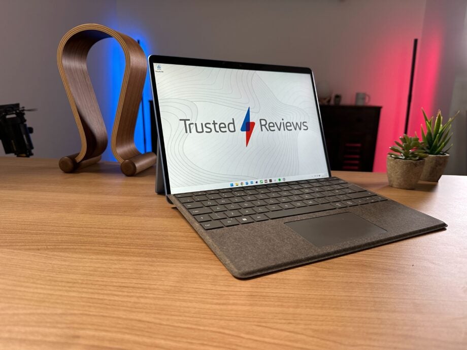 Front - Microsoft Surface Pro 9