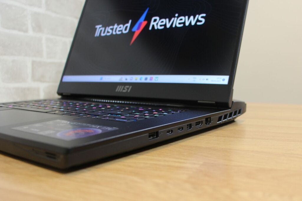 The ports on the right side of the MSI Titan GT77 HX
