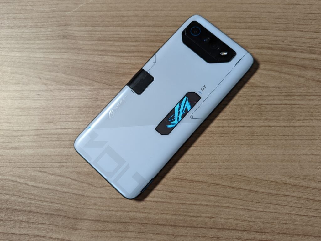 The rear of Asus ROG Phone 7