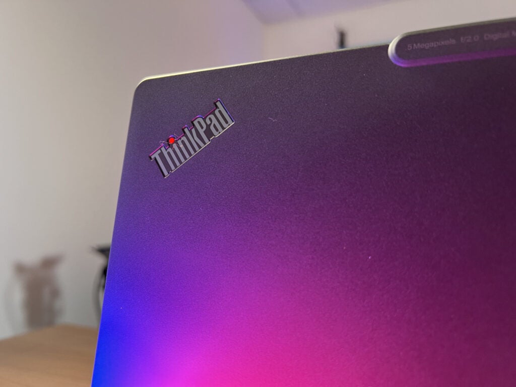Marca ThinkPad en Lenovo X13s