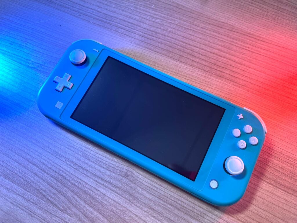 Nintendo Switch Lite в бирюзовом цвете