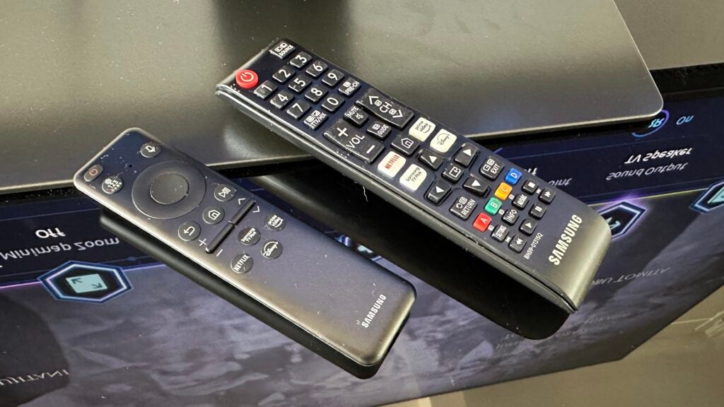 Samsung QN90C remote controls