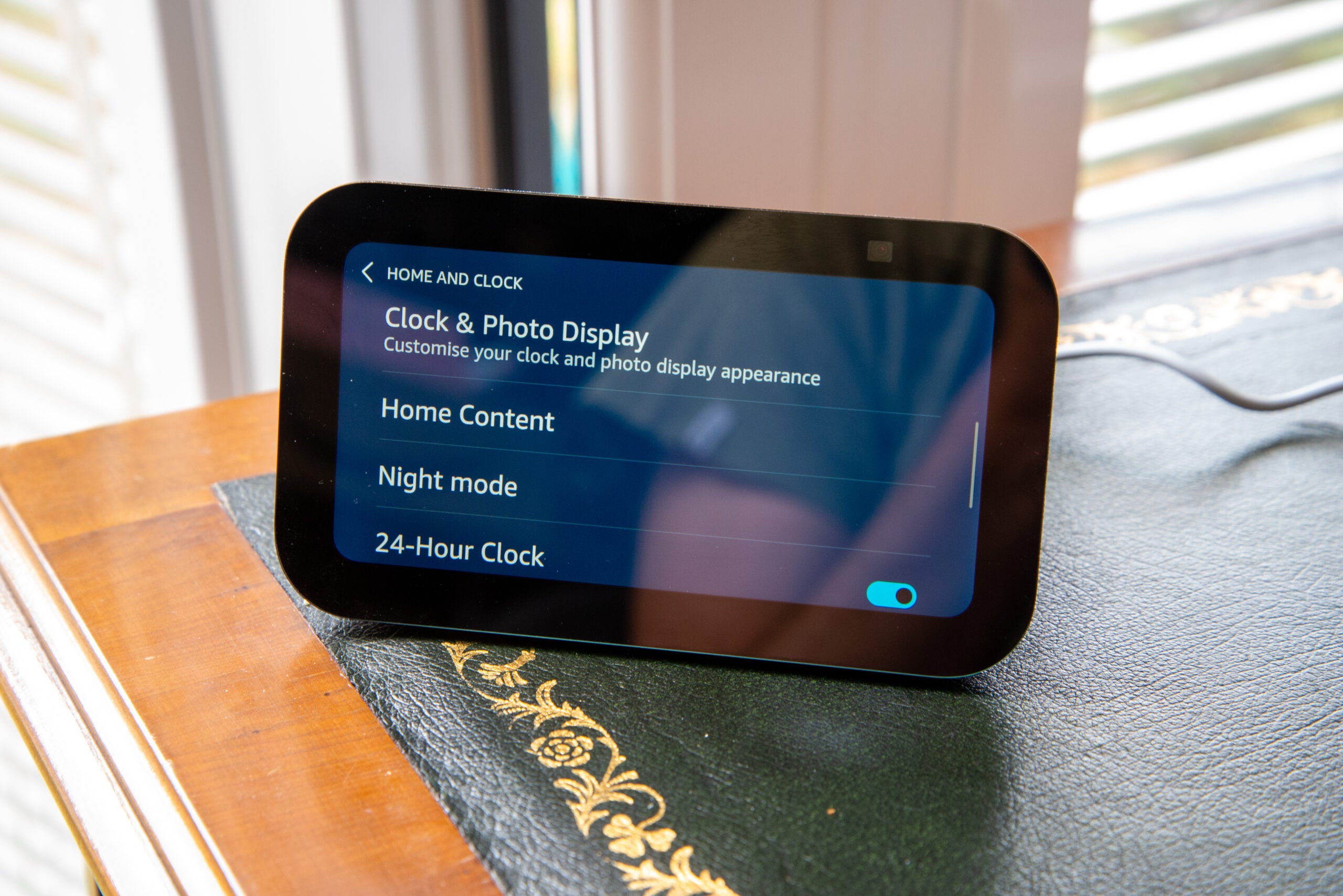 Amazon Echo Show 5 (3rd Generation) clock settings