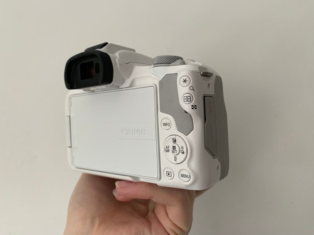 Canon EOS R50 controls