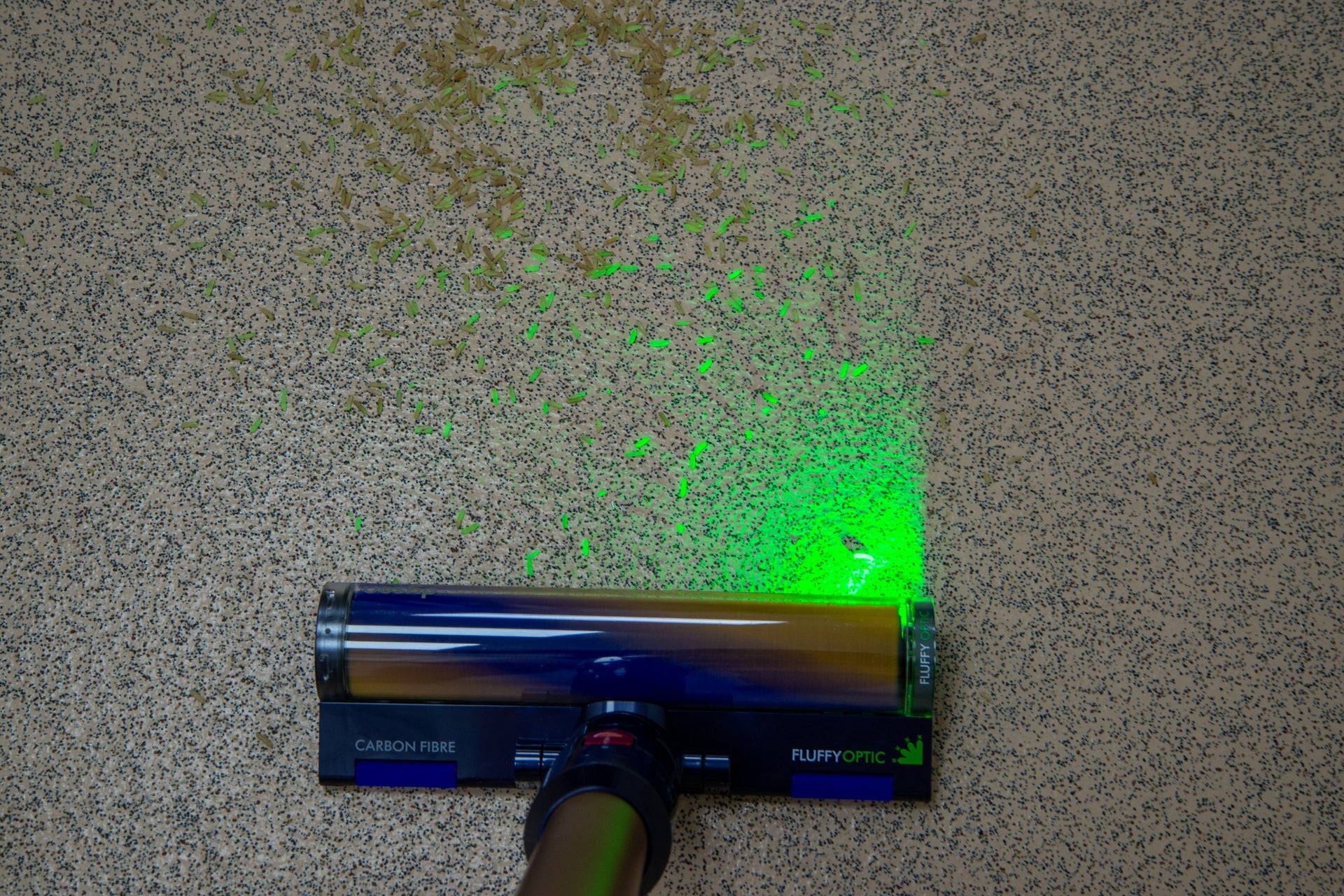 Dyson Gen5detect laser light on hard floor