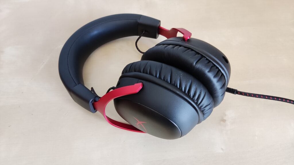 The HyperX Cloud III without the mic arm plugged in