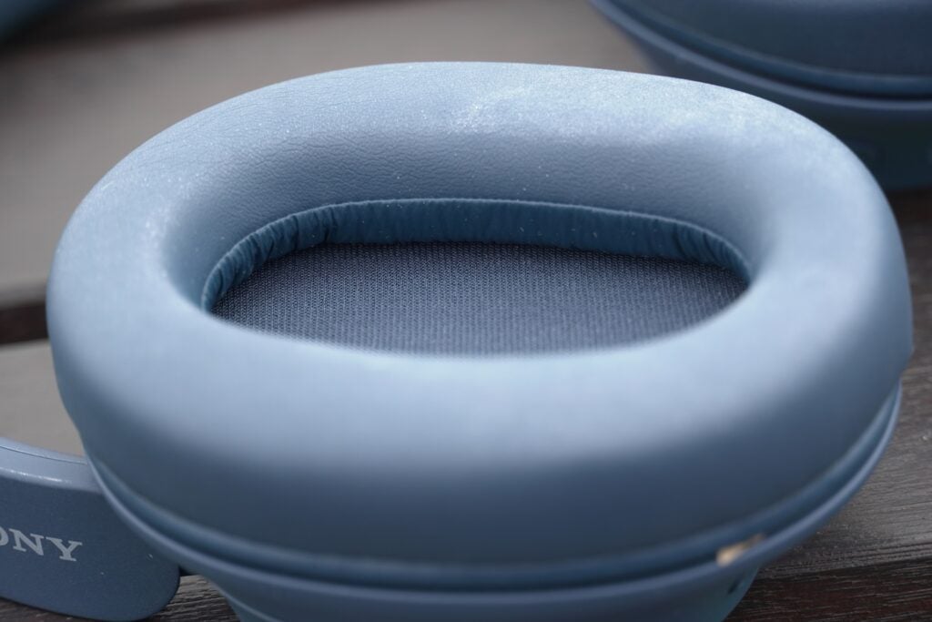 Sony WH-CH720N earcup padding