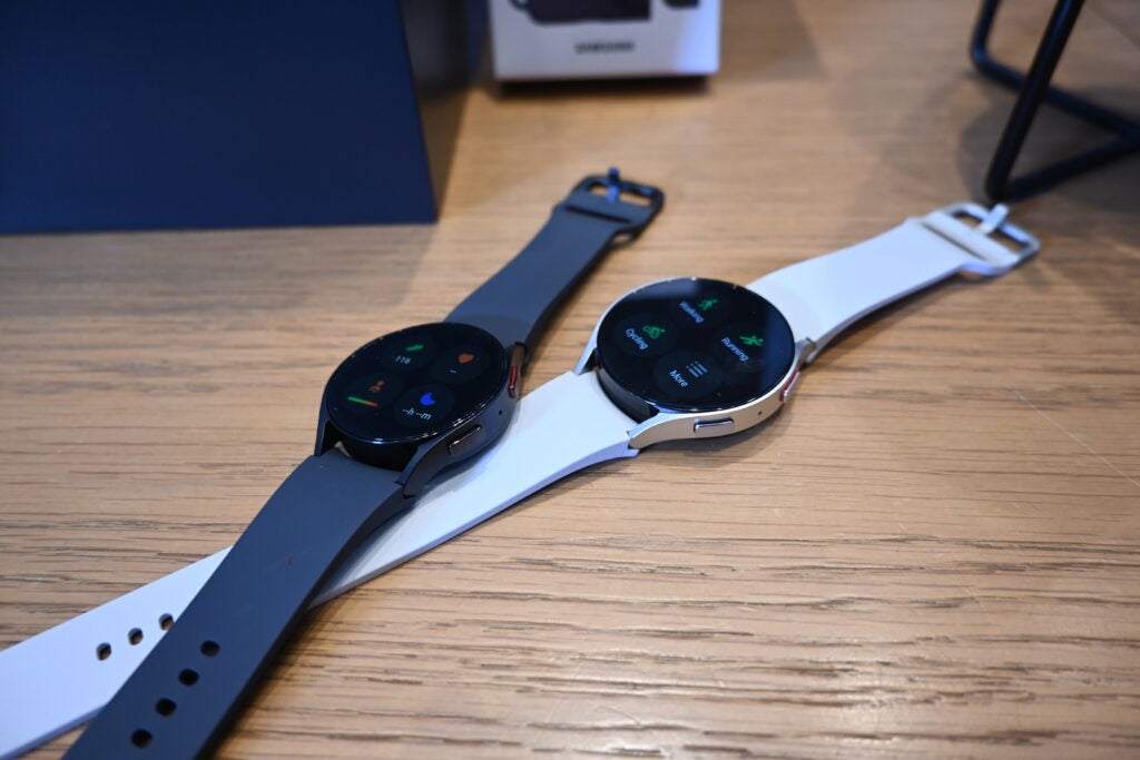 silver and graphite versions of the Galaxy Watch 6