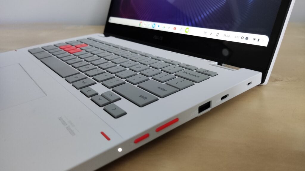 The right side of the Asus Chromebook Vibe CX34 Flip
