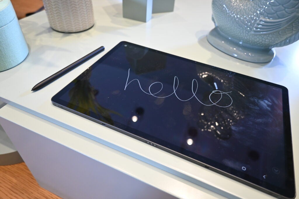 Samsung Galaxy Tab S9 Plus writing