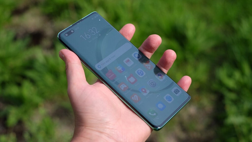 Huawei Nova 11 Pro front angle in hand
