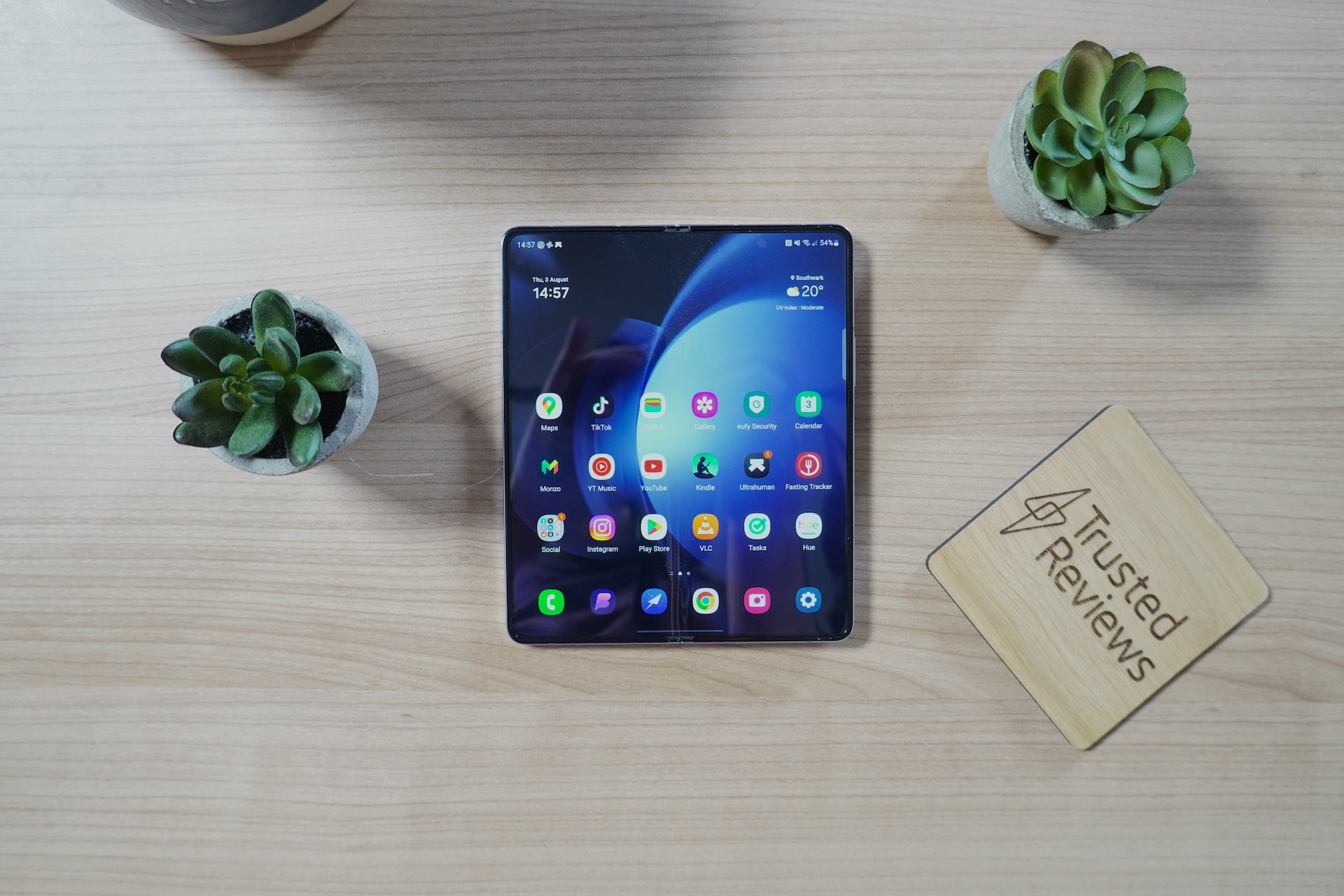 How to force apps into full screen mode on the Samsung Galaxy Z Fold 5