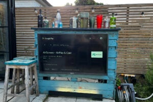 Sylvox 43-inch Deck Pro Outdoor TV screen cast