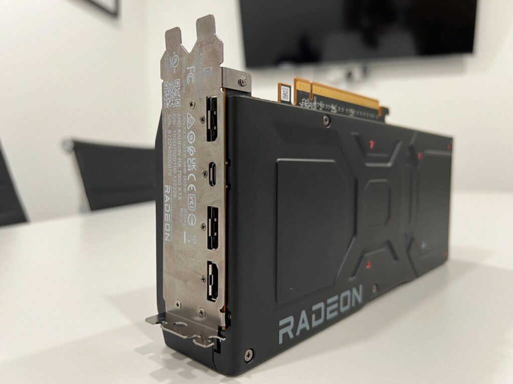 The ports on the RX 7900 XTX