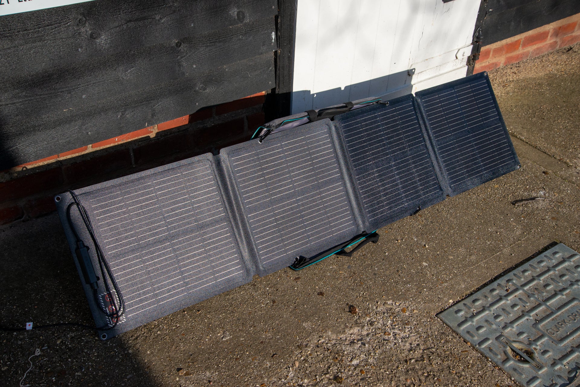 Ecoflow River 2 solar panels unpacked