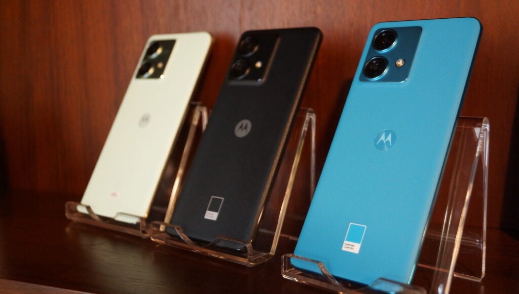 Motorola Edge 40 Neo in three colours