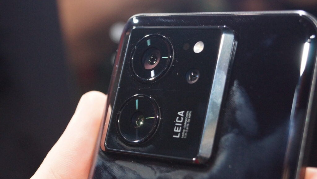 Xiaomi 13T camerasClose-up of Xiaomi smartphone camera module with Leica branding.