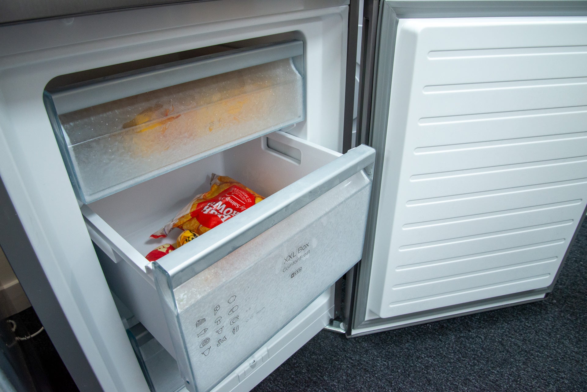 Miele KD 4052 E Active freezer with door open