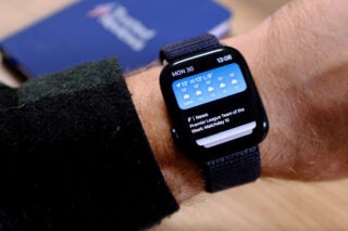 Apple Watch Series 9 smart stack widgets