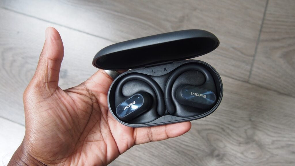 1MORE Fit SE Open Earbuds S30 in charging case