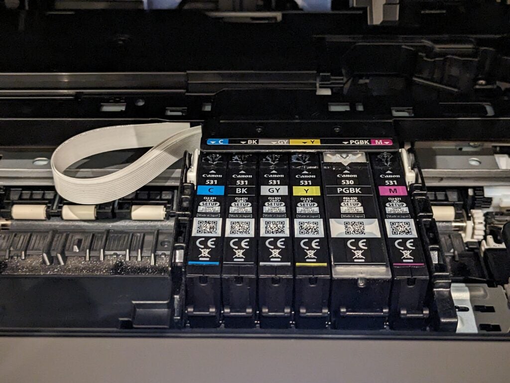 Photo of the installed ink cartridges