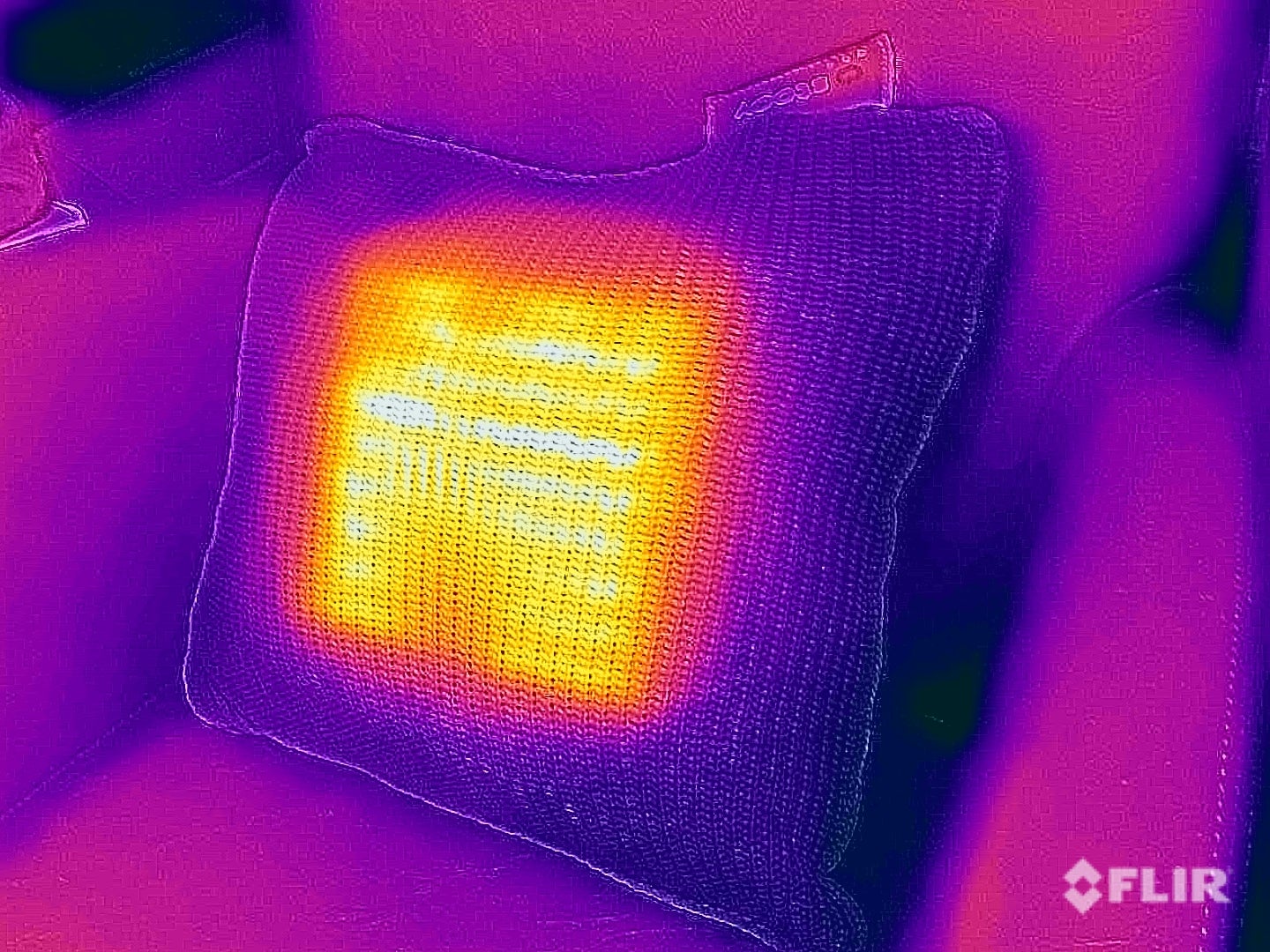 Stoov Ploov Heated Cushion thermal