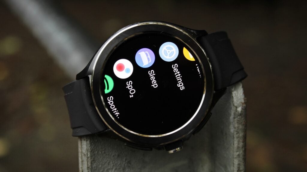 Xiaomi Watch 2 Pro sleep appXiaomi Watch 2 Pro displaying apps on screen