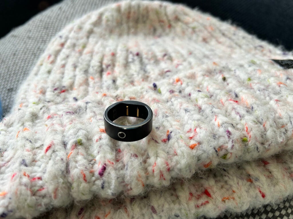 Circular Smart Ring Slim on fabric