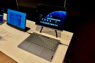 Lenovo ThinkBook Plus Gen 5 Hybrid open 2 android