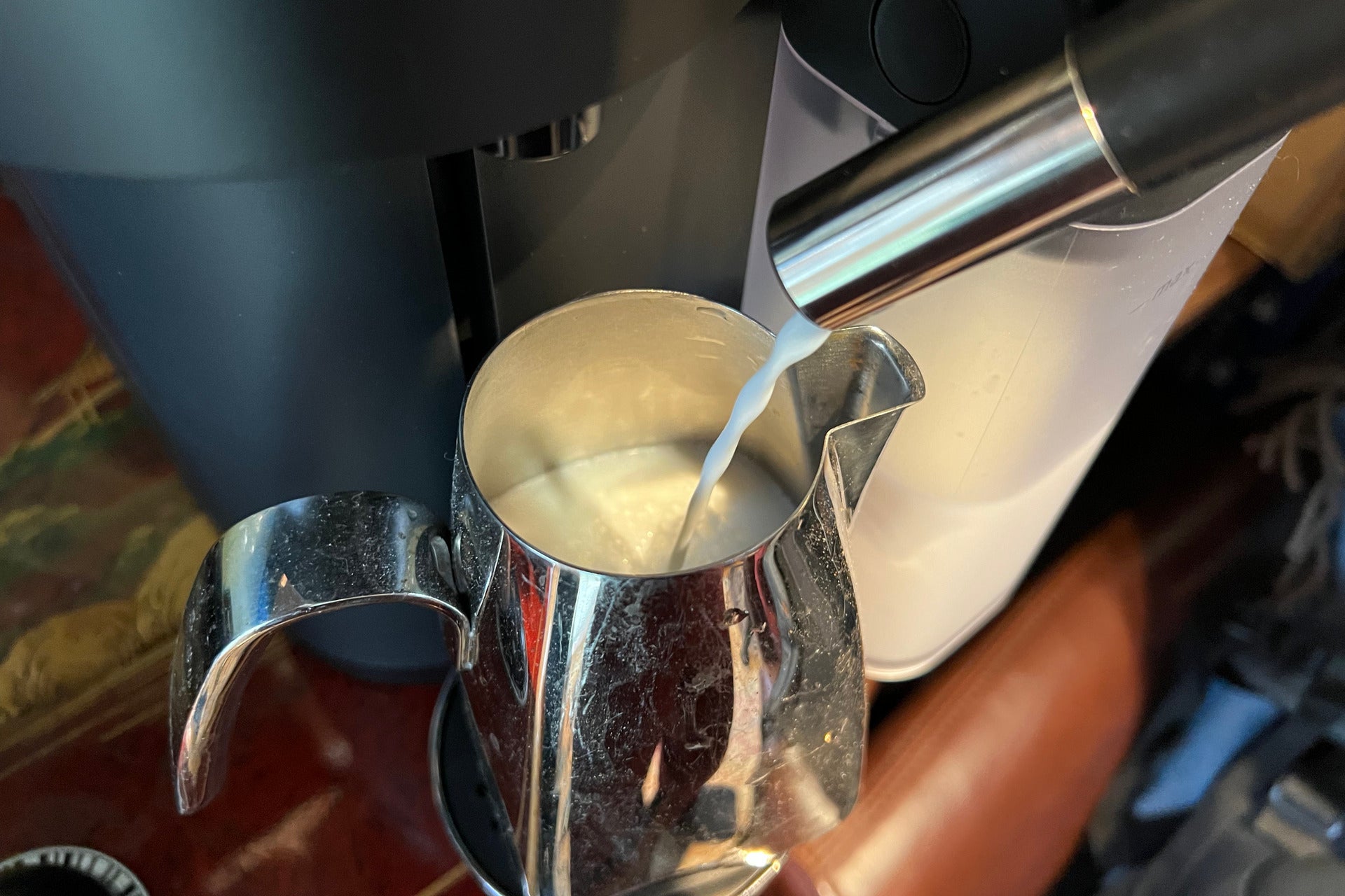 Nespresso Vertuo Lattissima milk frothing