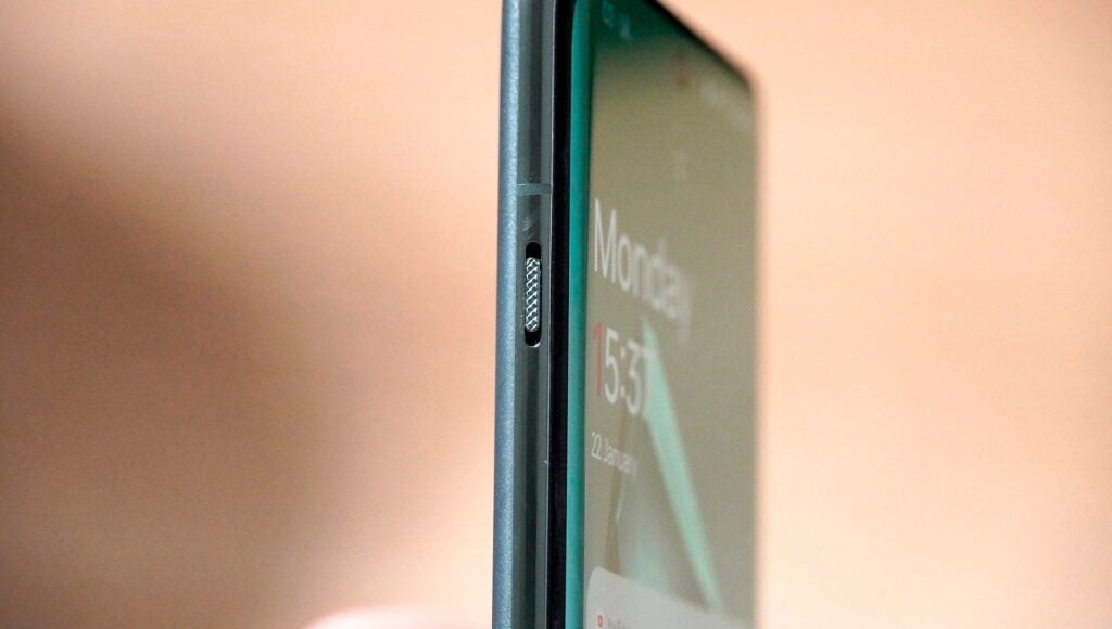 OnePlus 12 alert slider