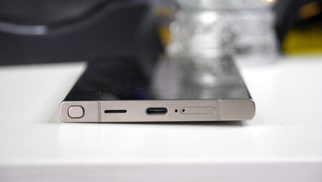USB-C port on the Samsung Galaxy S24 Ultra