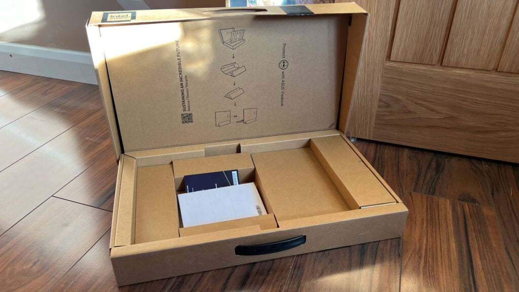 Asus Vivobook Go 15 OLED box