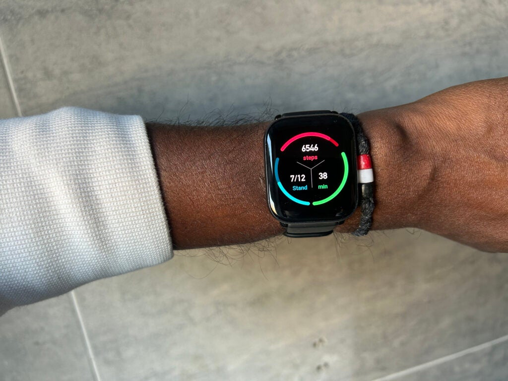 Amazfit Active tracking step count