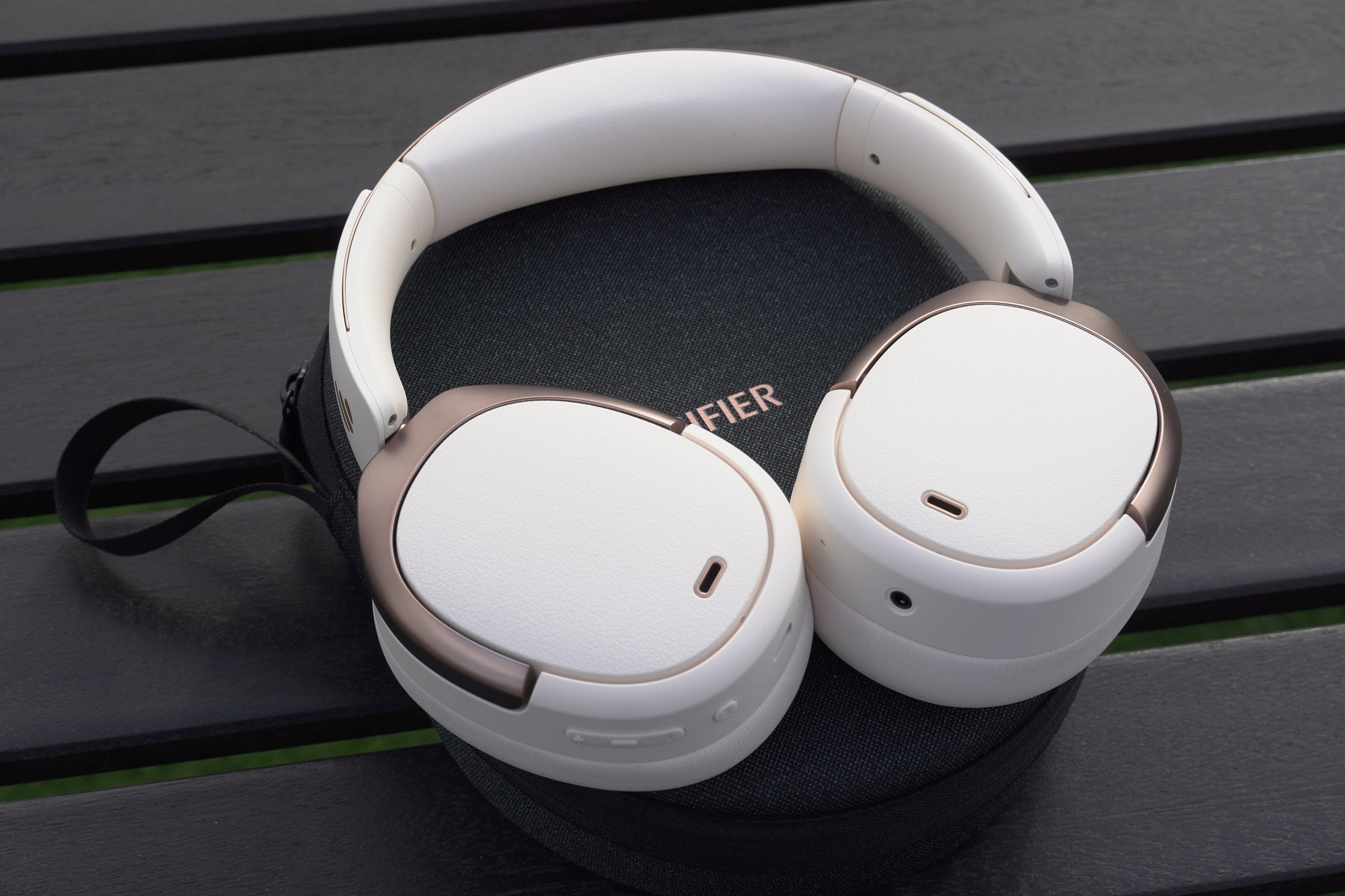 OnePlus Buds Z2 TWS review - Do the affordable ANC headphones make you  forget the OnePlus Buds Pro? -  Reviews