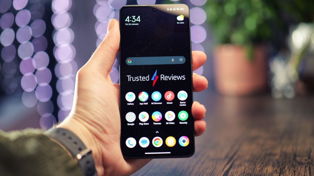 Poco X6 in-hand