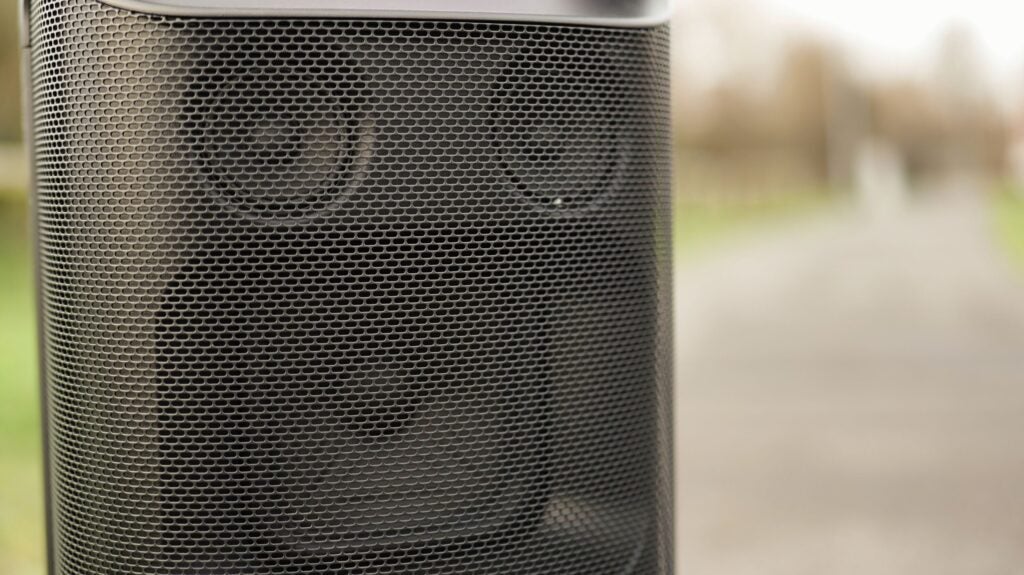 Sony SRS-XV800 grille