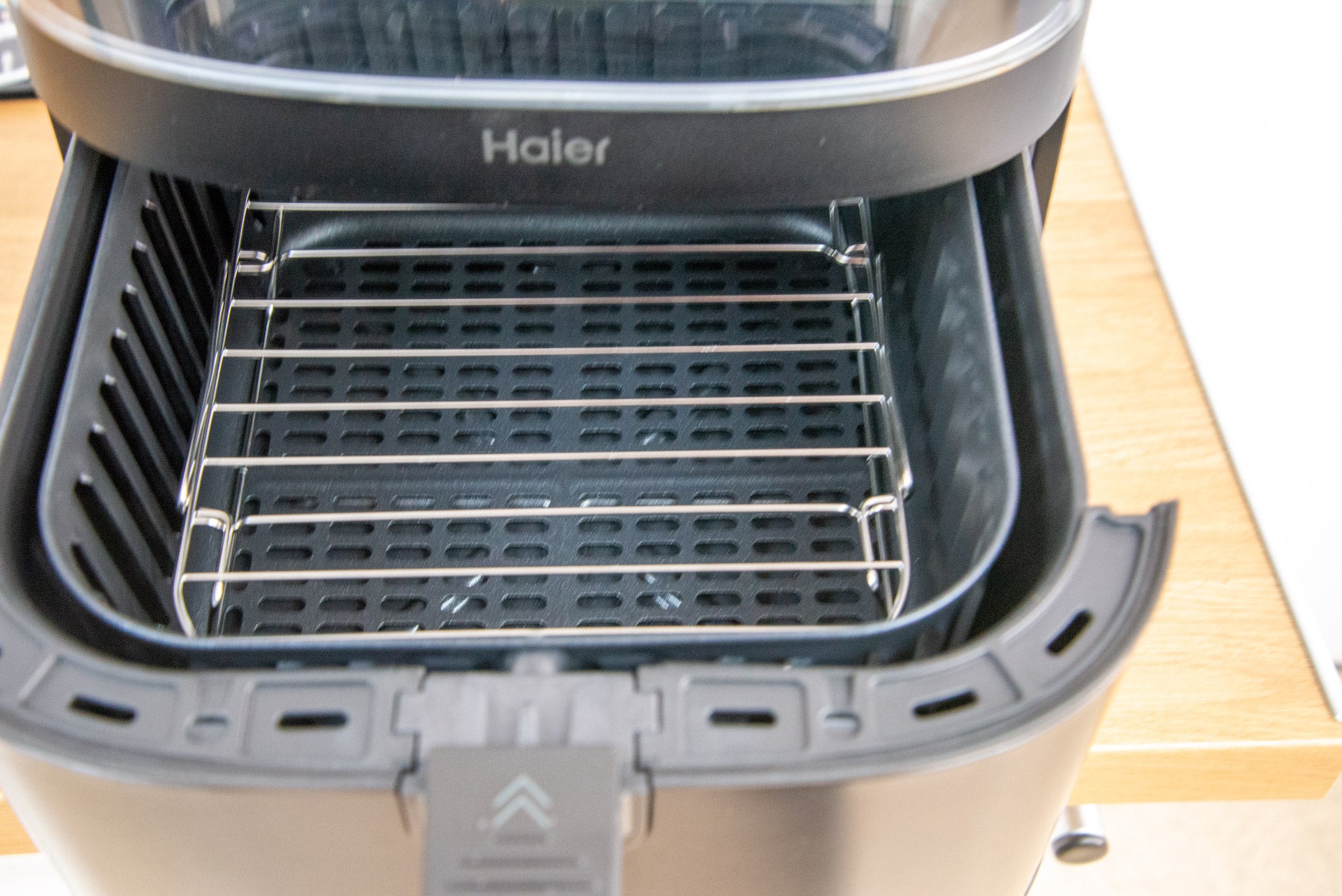 Haier I-Master Multi Air Fryer Series 5 HAF5TWA3 001 grill