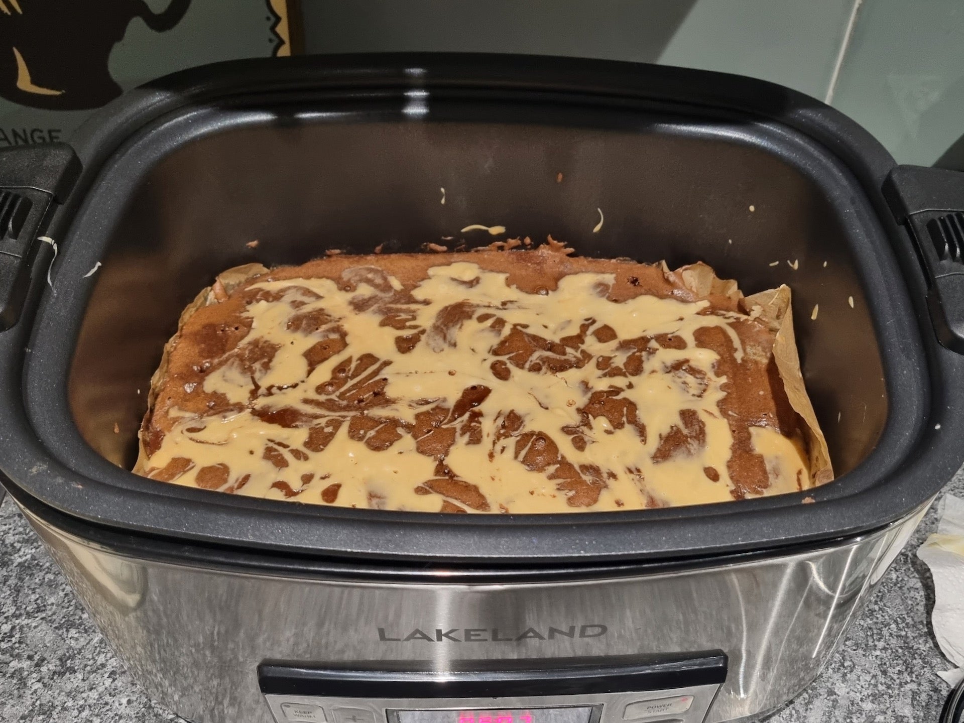Lakeland 6.5L Searing Slow Cooker brownie