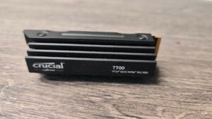 Crucial T700 M.2 PCIe 5.0 SSD On its side