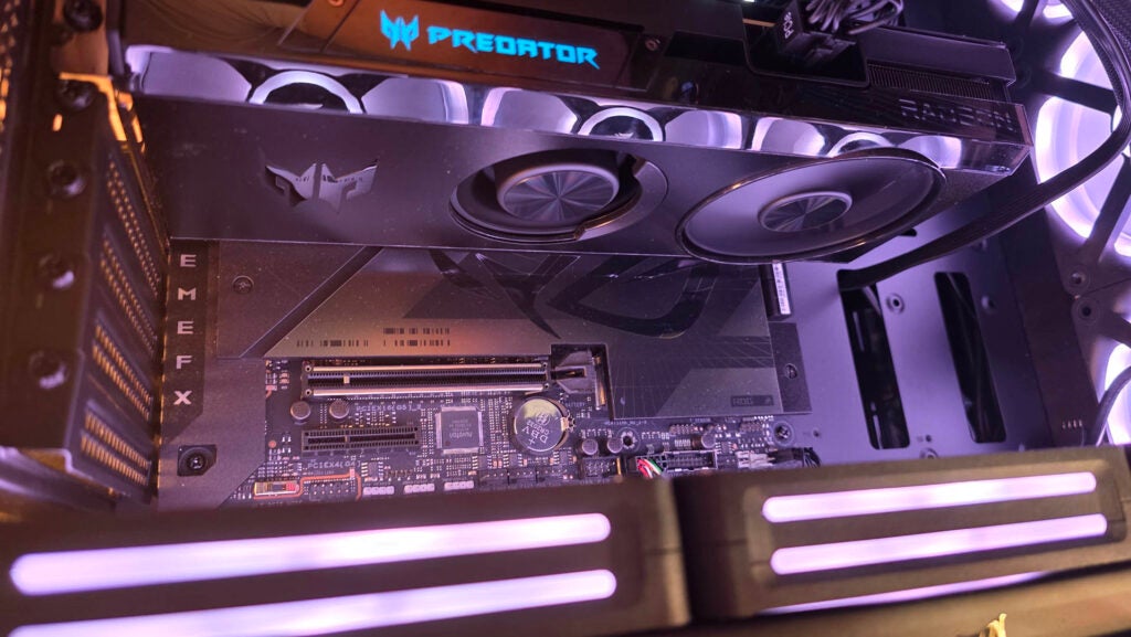 AMD Radeon RX 7600 Acer Predator BiFrost being tested under load.