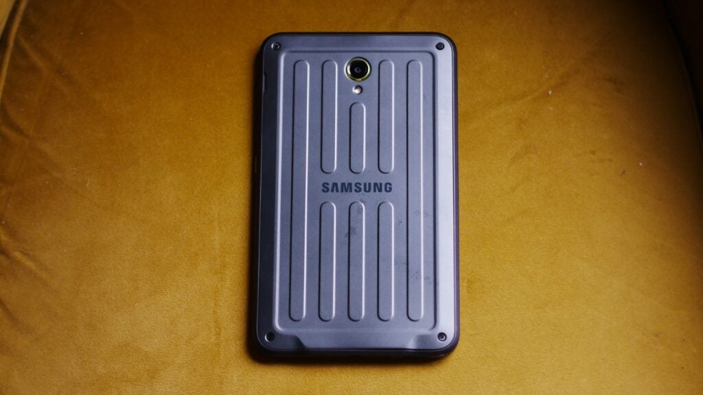 ด้านหลังของ Samsung Galaxy Tab Active 5